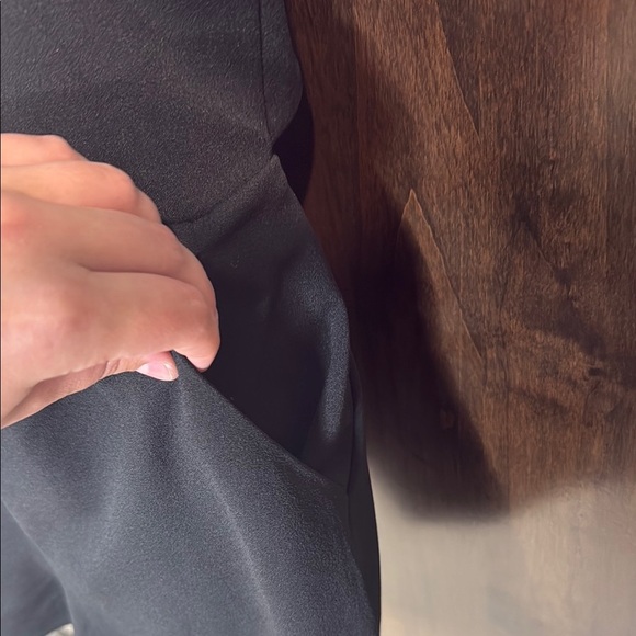 Chic Black V-Neck Romper open cross cross back Women’s Size L - Picture 2 of 8